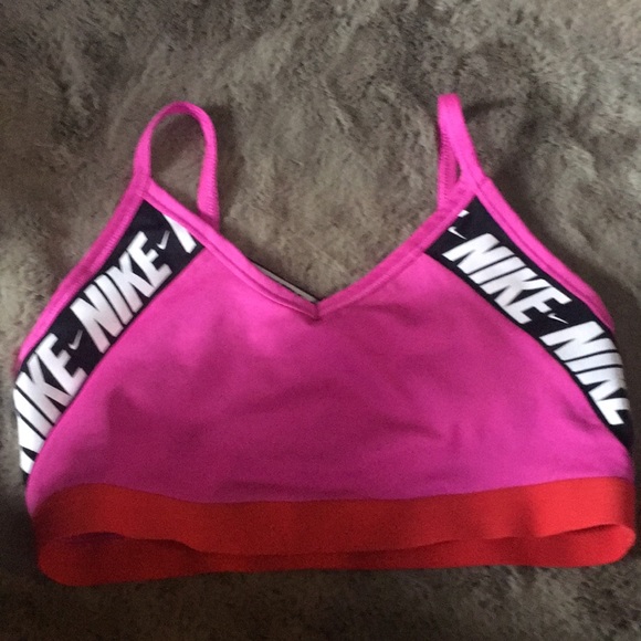 Nike large never worn sports bra - Picture 2 of 2